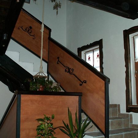 צ'רקנו Apartmens And Rooms Sostar מראה חיצוני תמונה