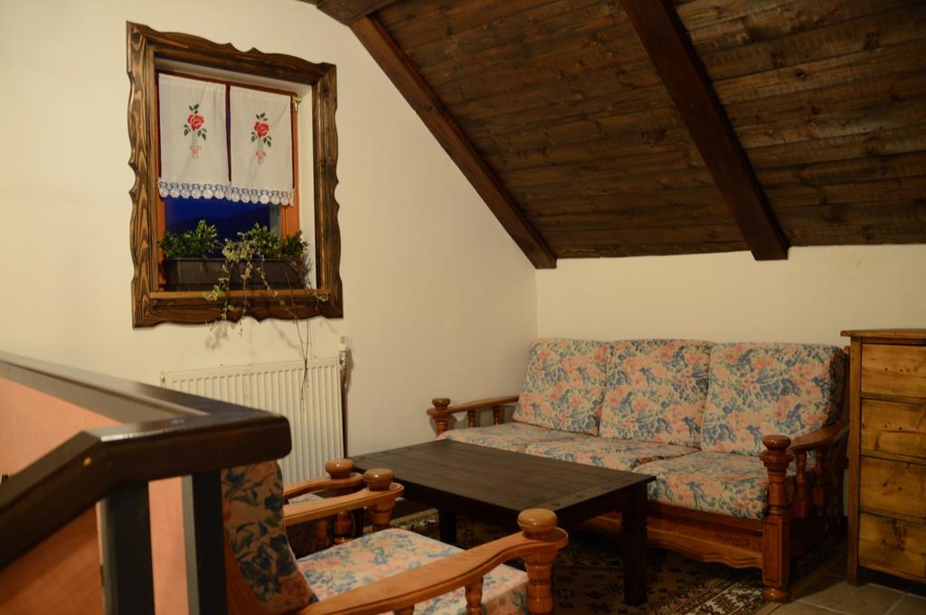 צ'רקנו Apartmens And Rooms Sostar מראה חיצוני תמונה