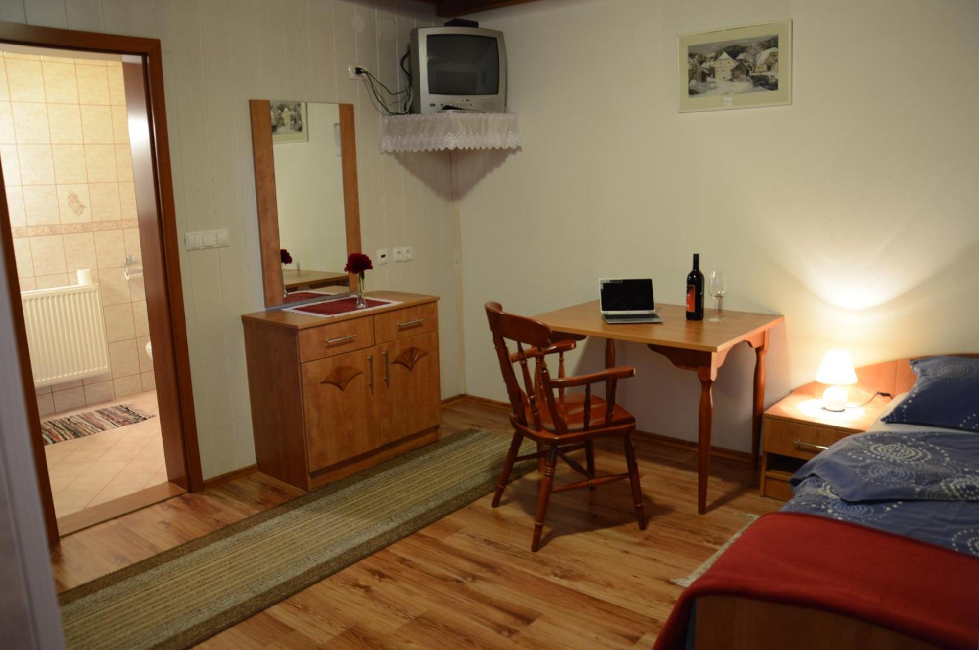 צ'רקנו Apartmens And Rooms Sostar חדר תמונה