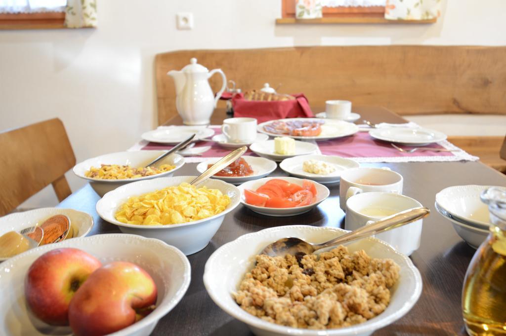 צ'רקנו Apartmens And Rooms Sostar מראה חיצוני תמונה