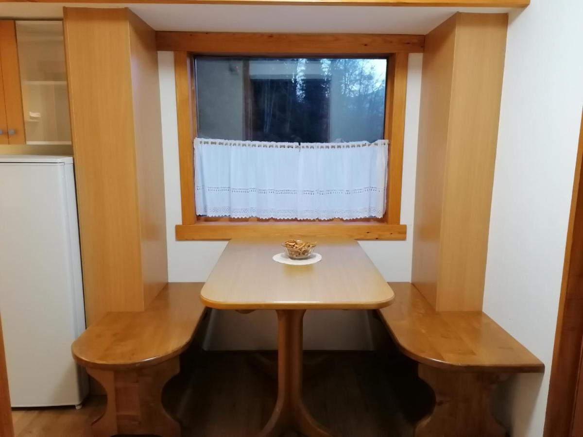 צ'רקנו Apartmens And Rooms Sostar מראה חיצוני תמונה